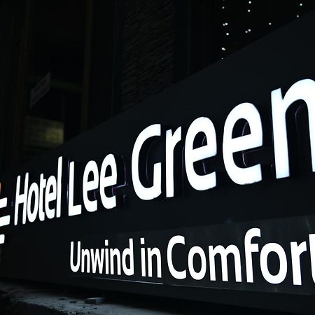 Hotel Lee Green Manāli Eksteriør bilde