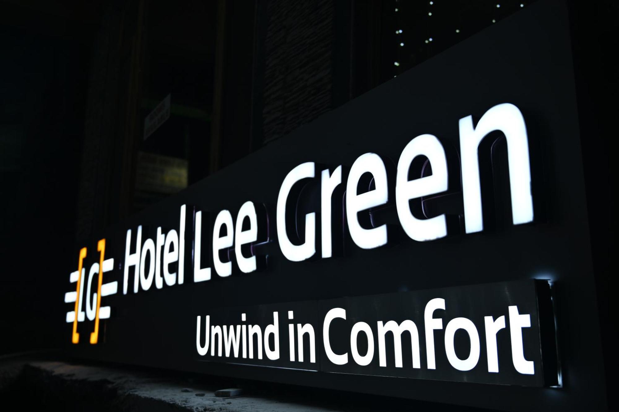 Hotel Lee Green Manāli Eksteriør bilde